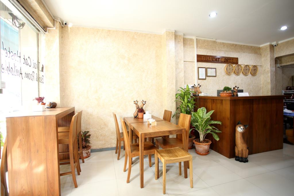Thai Cat Hostel Μπανγκόκ Εξωτερικό φωτογραφία