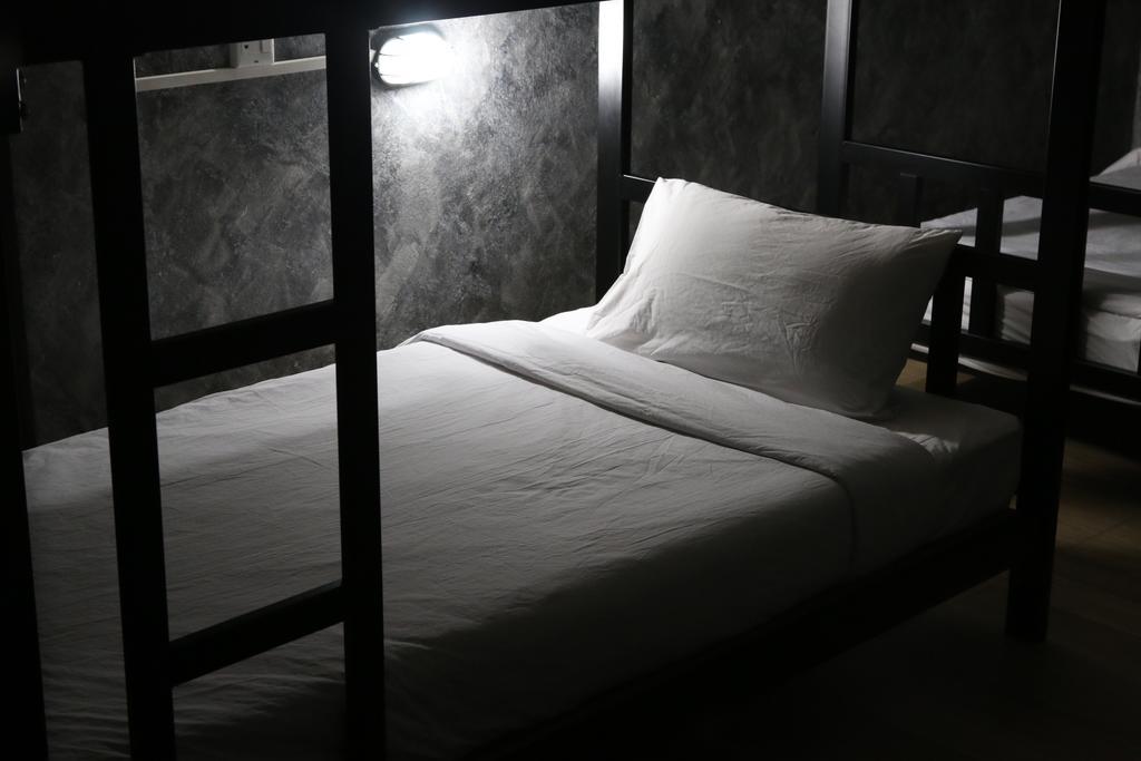 Thai Cat Hostel Μπανγκόκ Εξωτερικό φωτογραφία