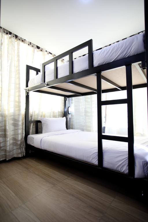 Thai Cat Hostel Μπανγκόκ Εξωτερικό φωτογραφία