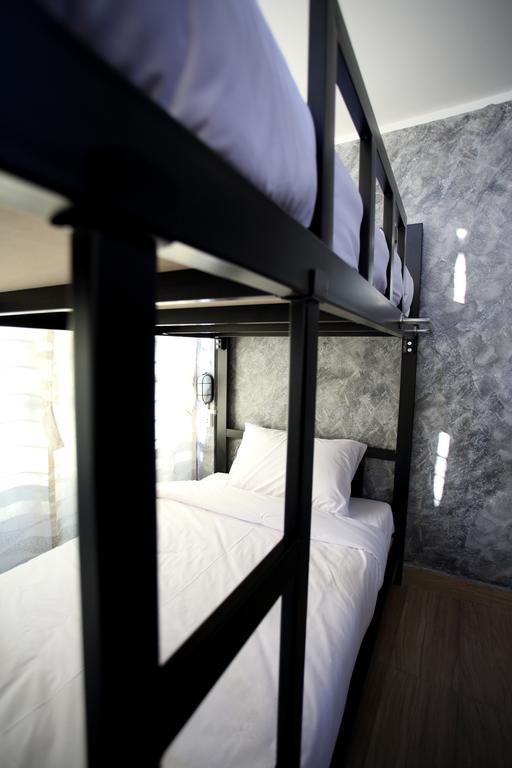 Thai Cat Hostel Μπανγκόκ Εξωτερικό φωτογραφία