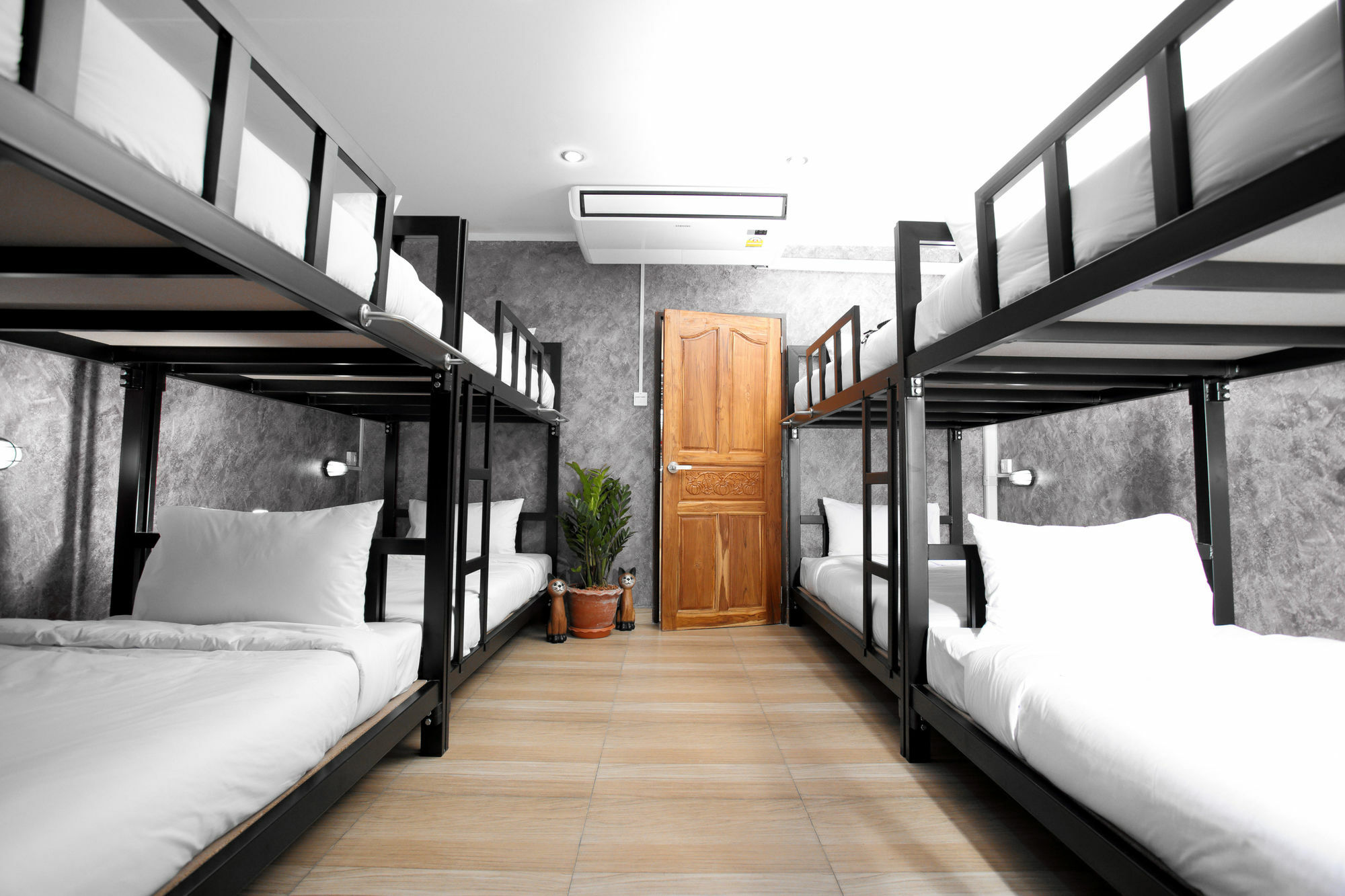 Thai Cat Hostel Μπανγκόκ Εξωτερικό φωτογραφία